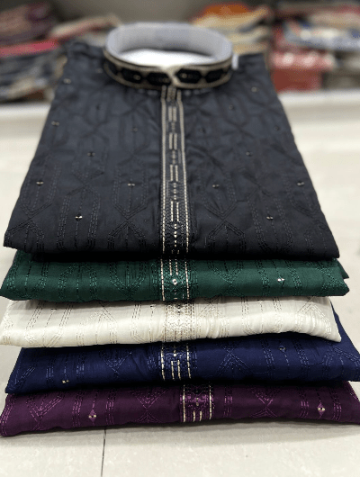 Black Embroidery Festive Men Kurta Pyjama - BONYHUBMEN KURTA