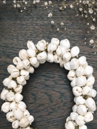White Handcrafted Gajra,buy artifical flower gajra - BONYHUBHair Accessories