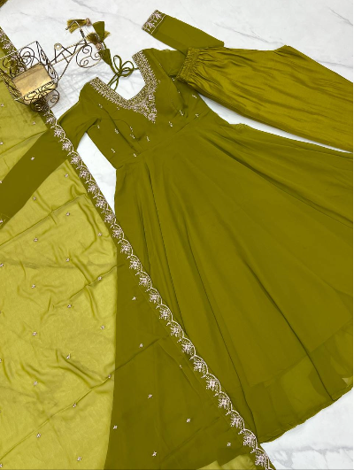 Alia Georgette Embroidery Anarkali Suit Set of 3