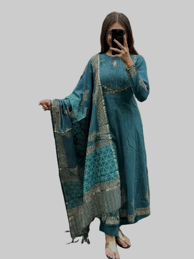 Elegant Anarkali Kurti Set with Dupatta

A beautifully crafted Anarkali set designed for festive and special occasions. Made from soft cotton 60x60 fabric with intricate handwork on the yoke, offering both comfort and a graceful, flowing silhouette.

Trusted by over 55,000 customers across the UK for quality ethnic and Asian wear.

Details:

Fabric: Cotton 60x60
Work: Heavy handwork
Kurti Length: 44 inches
Pant Length: 38 inches
Dupatta: 2.30 meters
Sizes: M (38), L (40), XL (42), XXL (44), XXXL (46)
Colour