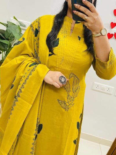 Beautiful Yellow Cotton Printed Kurti Suit Set - BONYHUBSALWAR KAMEEZ