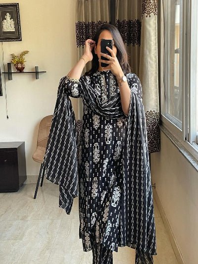 Black Trendy Printed Cotton Straight Suit Set - BONYHUBSALWAR KAMEEZ