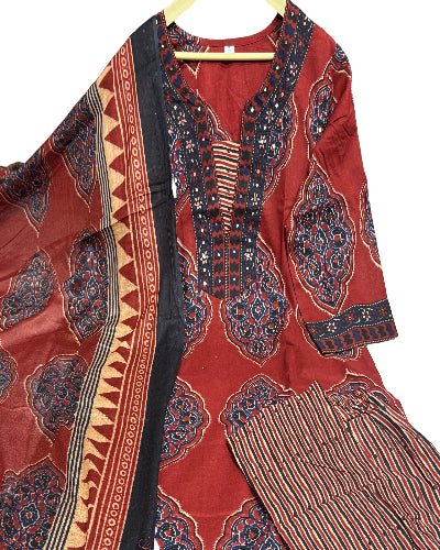 Maroon Printed Elegant Sequins Work Cotton Straight Suit Set - BONYHUBSALWAR KAMEEZ