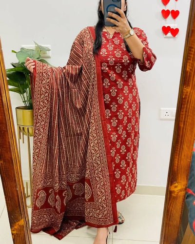 Elegant Red Printed Cotton Straight Suit Set - BONYHUBSALWAR KAMEEZ