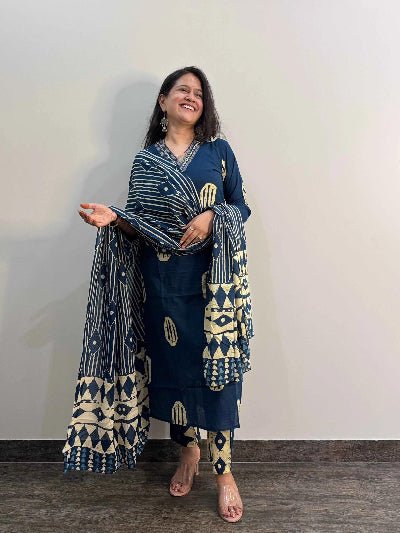 Peacock Blue Printed Cotton Straight Suit Set - BONYHUBSALWAR KAMEEZ