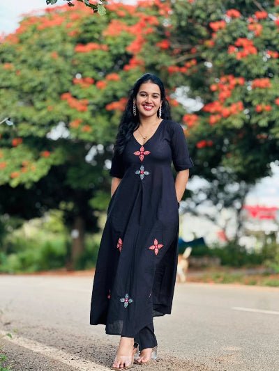 Black Floral Embroidery Pure Cotton Kurti Pant Set Of 2 - BONYHUBSALWAR KAMEEZ