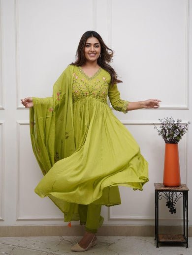 Green Elegant Embroidery Anarkali Suit With Malmal Dupatta - BONYHUBSALWAR KAMEEZ