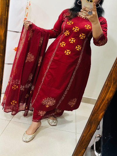 Red Elegant Block Print Cotton Straight Suit Set - BONYHUBSALWAR KAMEEZ