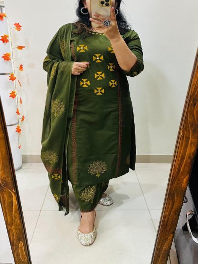 Green Elegant Block Print Cotton Straight Suit Set - BONYHUBSALWAR KAMEEZ