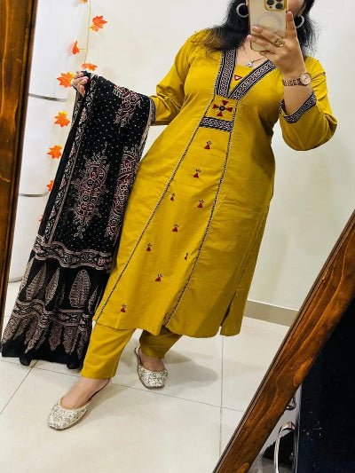 Yellow Beautiful Printed Cotton Straight Suit Set - BONYHUBSALWAR KAMEEZ