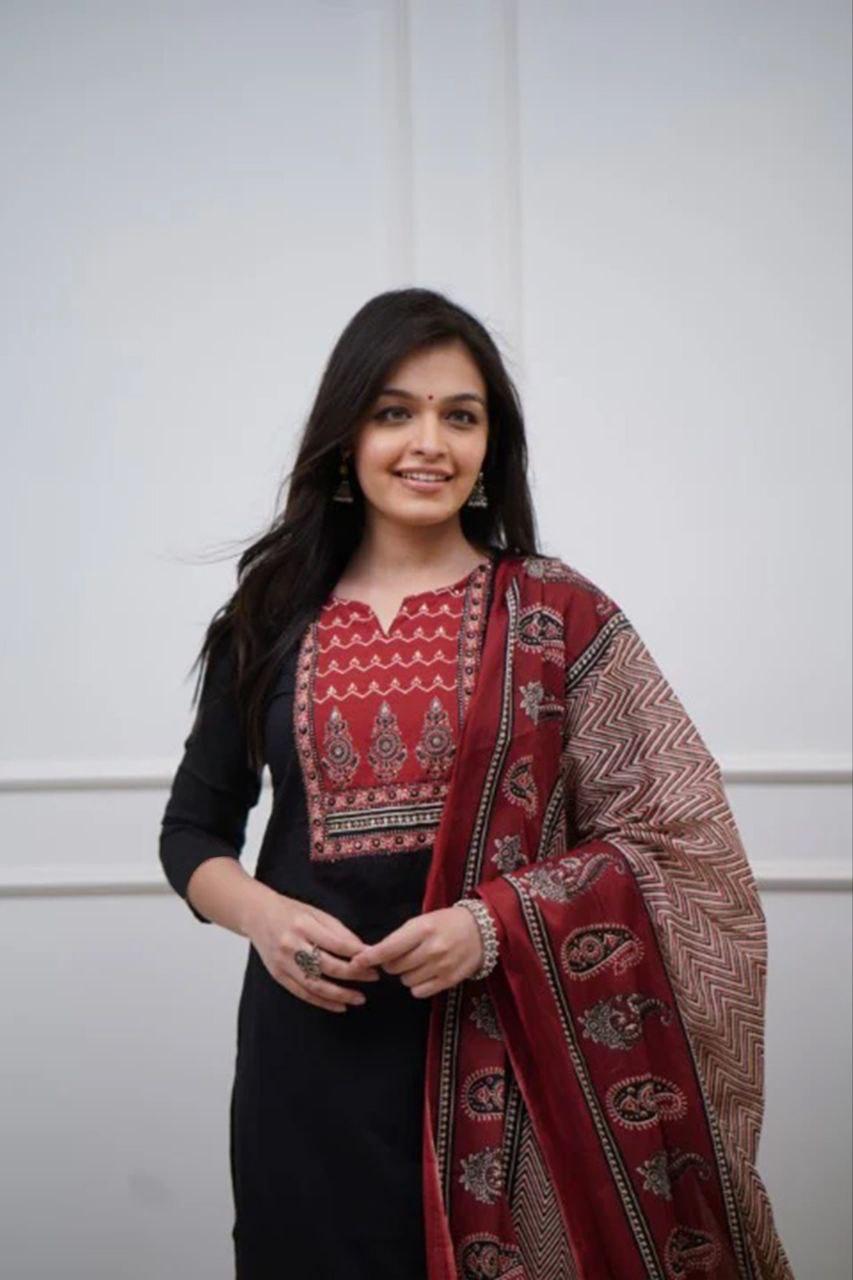 Plus Size Black Handwork Cotton Straight Suit Set - BONYHUBSALWAR KAMEEZ