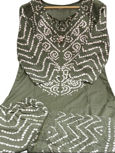 Olive Green Bandhani Printed Cotton Straight Suit Set - BONYHUBSALWAR KAMEEZ
