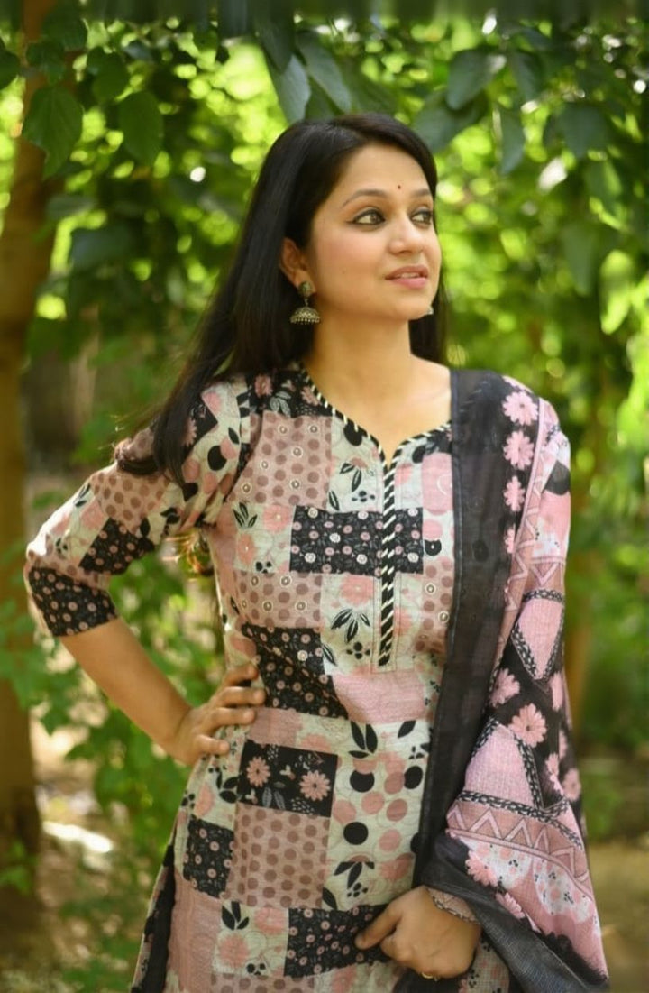 Pink & Black Chanderi Printed Straight Suit Set - BONYHUBSALWAR KAMEEZ