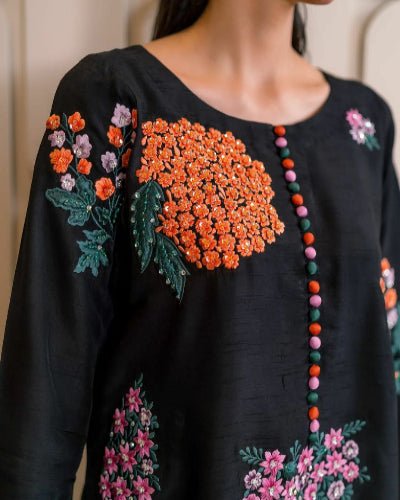 Black Elegant Embroidered Farshi Suit Set - BONYHUBSALWAR KAMEEZ