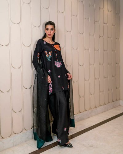 Black Elegant Embroidered Farshi Suit Set - BONYHUBSALWAR KAMEEZ