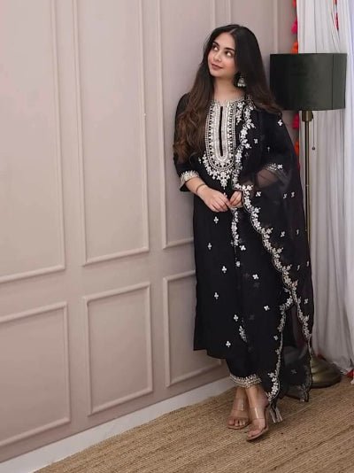Black Georgette Chic Embroidered Straight Suit Set - BONYHUBSALWAR KAMEEZ
