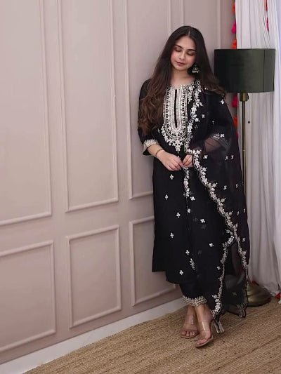 Black Georgette Chic Embroidered Straight Suit Set - BONYHUBSALWAR KAMEEZ