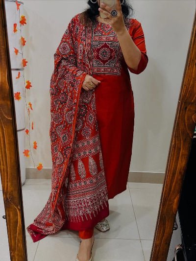 Red Cotton Jaipuri Printed Straight Suit Set - BONYHUBSALWAR KAMEEZ