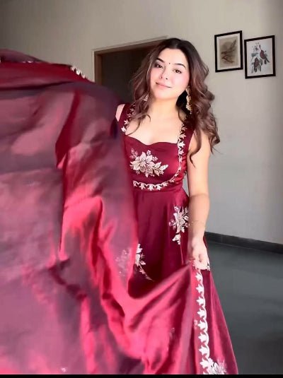 Deep Red Sleeveless Embroidered Anarkali Suit Set - BONYHUBSALWAR KAMEEZ