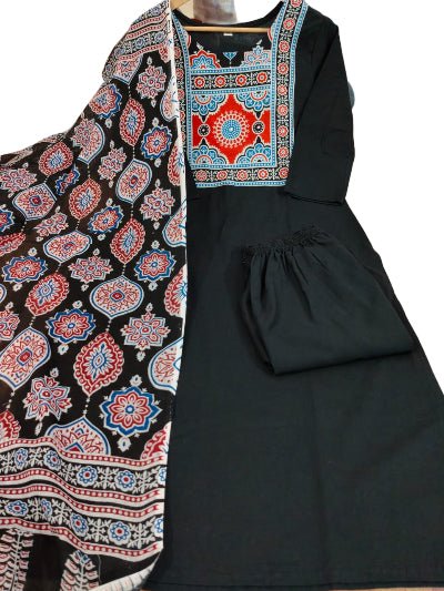 Black Cotton Jaipuri Printed Straight Suit Set - BONYHUBSALWAR KAMEEZ