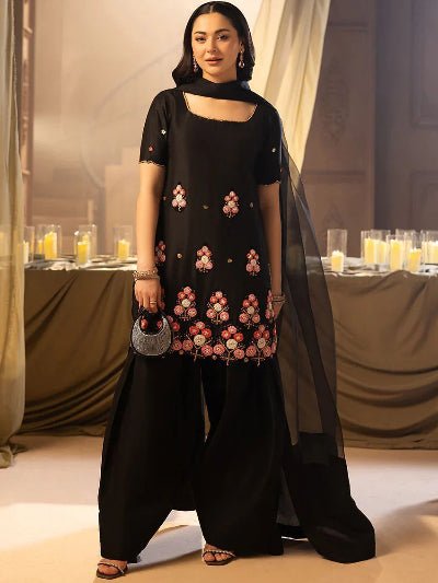 Hania Amir Black Sequence Work Farshi Suit Set - BONYHUBSALWAR KAMEEZ