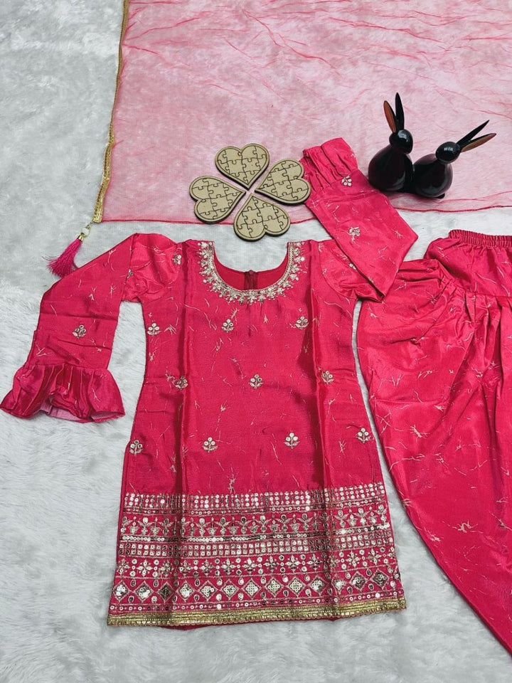 Kids Pink Festive Punjabi Suit Set UK Next Day - BONYHUBLehangas