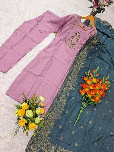 Lilac Ethnic Embroidered Kurta Set with Jacquard Dupatta