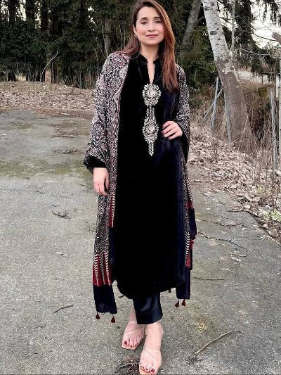 Deep Navy Blue Velvet Straight Suit With Ajrakh Print Dupatta - BONYHUBSALWAR KAMEEZ
