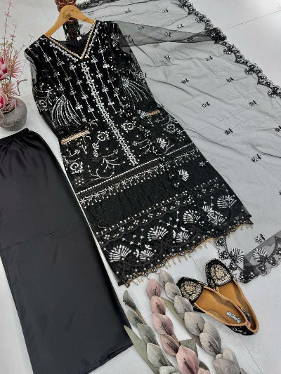 Luxury Black Embroidered Salwar Kameez