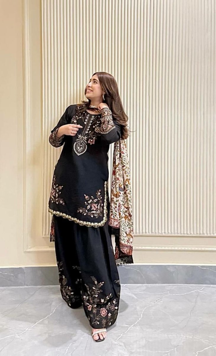 Black Elegant Farshi Suit With Floral Dupatta - BONYHUBSALWAR KAMEEZ