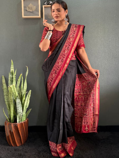 Black &amp; Red 10 Sec Ready-to-Wear Gown Saree