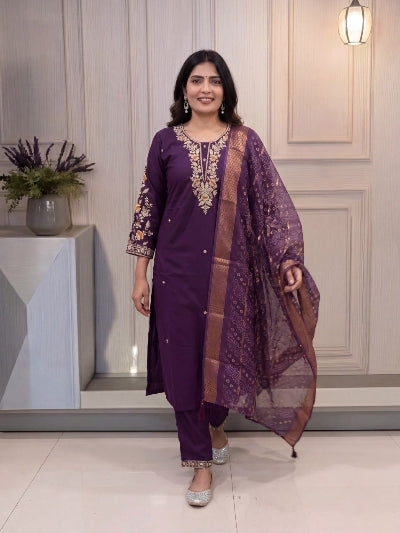 Plus Size Purple Jacquard Embroidered Cotton Straight Suit Set for Women