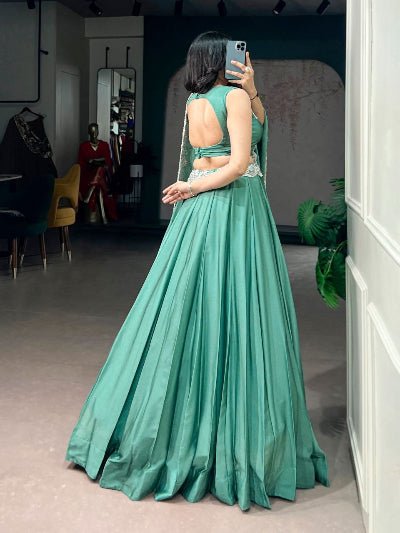 South Indian Half Saree | Green Silk Blouse Green Lehenga White Lace Border - BONYHUBSALWAR KAMEEZ
