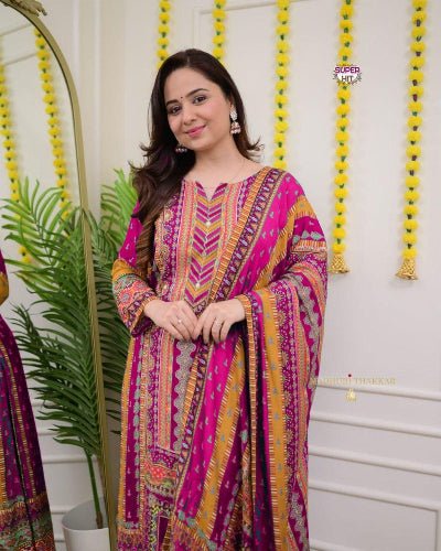 Viha Plus Size Pink Muslin Digital Print Salwar Suit Set - BONYHUBSALWAR KAMEEZ