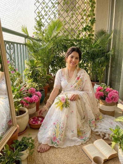 White Floral Ready to Wear Saree with Stitched Blouse for Women | Asian Ethnic Wear UK - BONYHUBSAREE