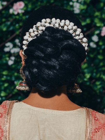 White Handcrafted Gajra,buy artifical flower gajra - BONYHUBHair Accessories